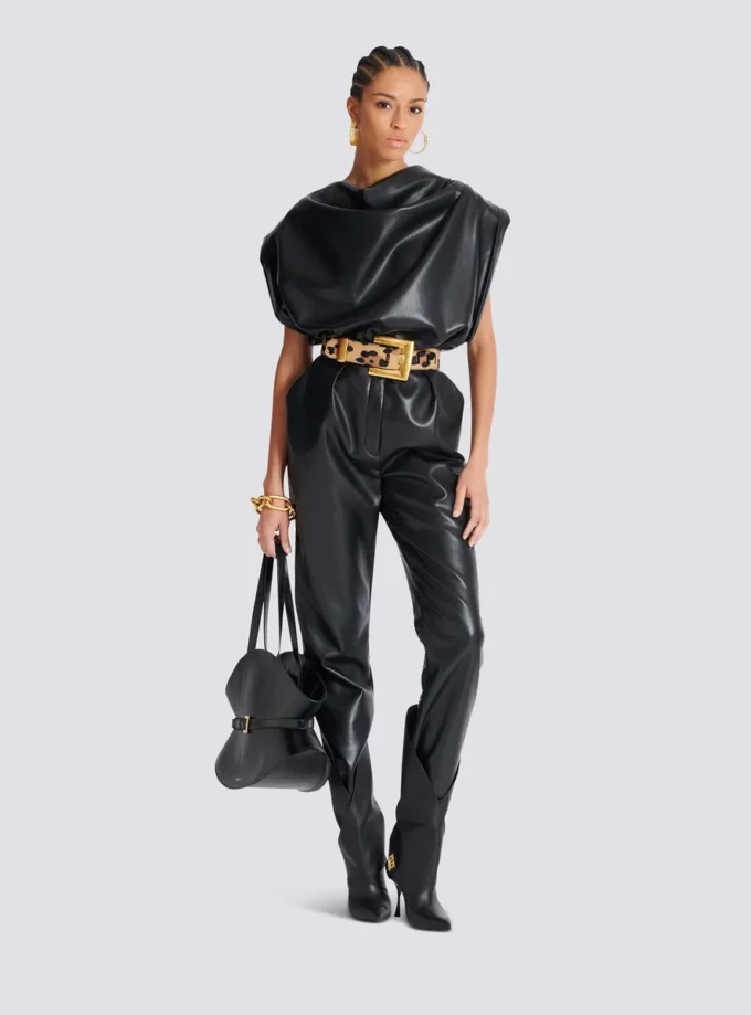Hoch taillierte Kunstlederhose