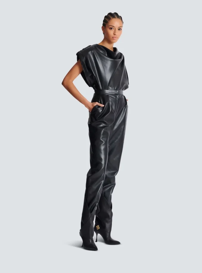 Hoch taillierte Kunstlederhose