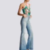 Jeans mit ausgestelltem Bein Jeans mit ausgestelltem Bein