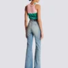 Jeans mit ausgestelltem Bein Jeans mit ausgestelltem Bein