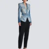 Jeansjacke mit 1 Knopf und Gürtel Jeansjacke mit 1 Knopf und Gürtel