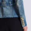 Jeansjacke mit 1 Knopf und Gürtel Jeansjacke mit 1 Knopf und Gürtel