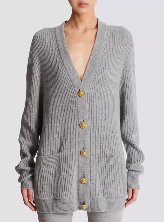 Kaschmir-Strickjacke mit Knöpfen Kaschmir-Strickjacke mit Knöpfen