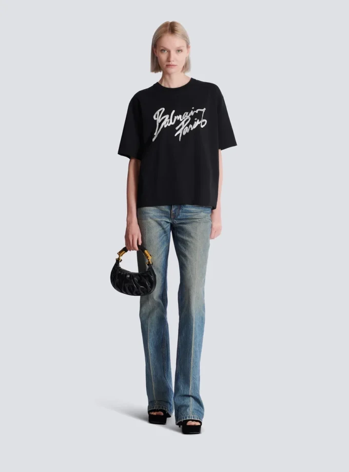 Kastiges T-Shirt mit Balmain Paris Brush-Print Kastiges T-Shirt mit Balmain Paris Brush-Print