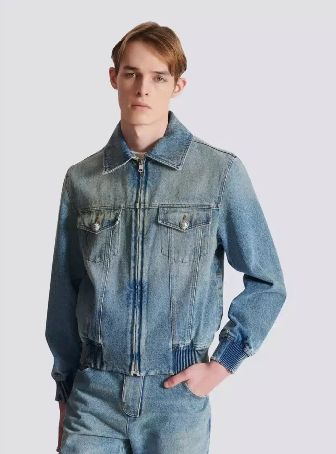 Kurze, gefütterte Jeansjacke Kurze, gefütterte Jeansjacke