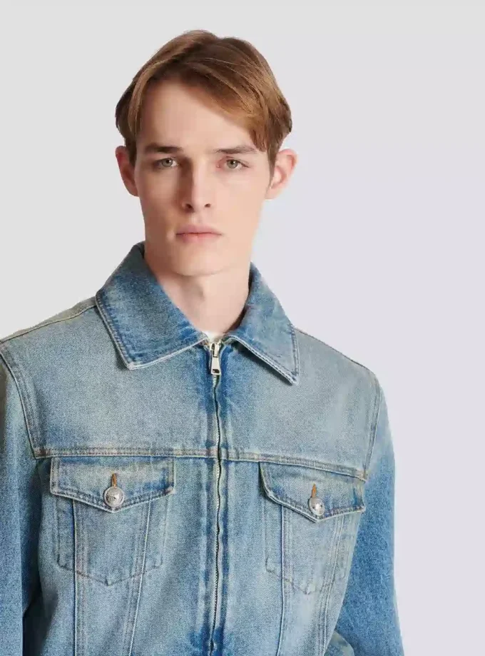 Kurze, gefütterte Jeansjacke Kurze, gefütterte Jeansjacke