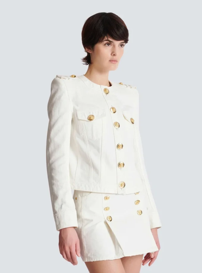 Kurze Jacke aus Baumwoll-Canvas Kurze Jacke aus Baumwoll-Canvas