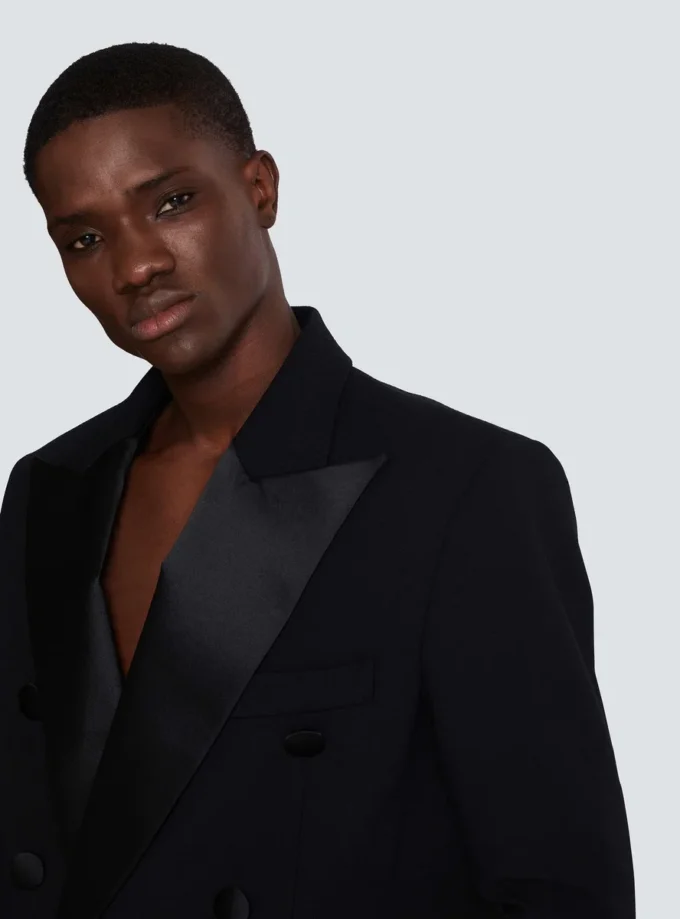 Kurze Jacke aus doppeltem Krepp
