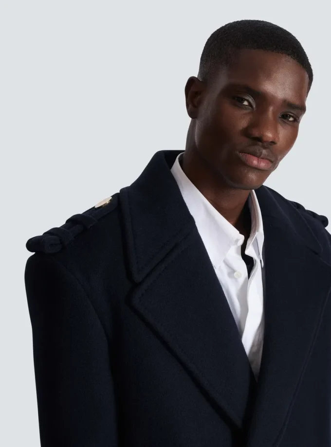 Kurze Reefer-Jacke aus Wolle Kurze Reefer-Jacke aus Wolle
