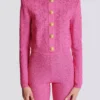 Kurze Strickjacke mit Monogramm Kurze Strickjacke mit Monogramm