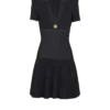 Kurzes ausgestelltes Strickkleid Kurzes ausgestelltes Strickkleid
