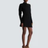 Kurzes ausgestelltes Strickkleid Kurzes ausgestelltes Strickkleid