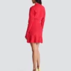 Kurzes ausgestelltes Strickkleid Kurzes ausgestelltes Strickkleid