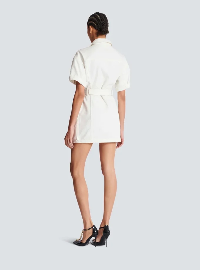 Kurzes Canvas-Kleid mit Schnürung Kurzes Canvas-Kleid mit Schnürung