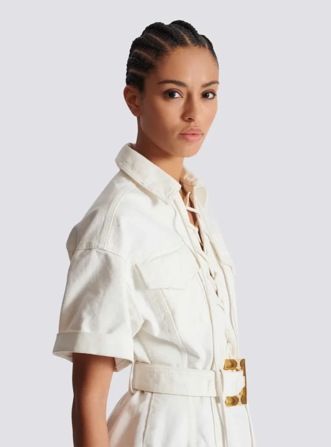 Kurzes Canvas-Kleid mit Schnürung Kurzes Canvas-Kleid mit Schnürung