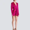 Kurzes, drapiertes Interlock-Jerseykleid Kurzes, drapiertes Interlock-Jerseykleid