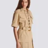 Kurzes Kleid aus Baumwollgabardine mit Schnürung Kurzes Kleid aus Baumwollgabardine mit Schnürung