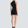 Kurzes Kleid aus Grain de Poudre mit Knöpfen