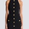 Kurzes Kleid aus Grain de Poudre mit Knöpfen
