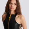 Kurzes, ärmelloses Kleid aus Lammleder