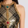 Kurzes, ärmelloses Kleid mit Karo-Stickerei Kurzes, ärmelloses Kleid mit Karo-Stickerei