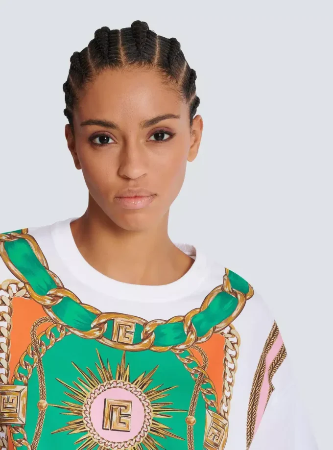 Kurzes T-Shirt mit Balmain Foulard-Print Kurzes T-Shirt mit Balmain Foulard-Print