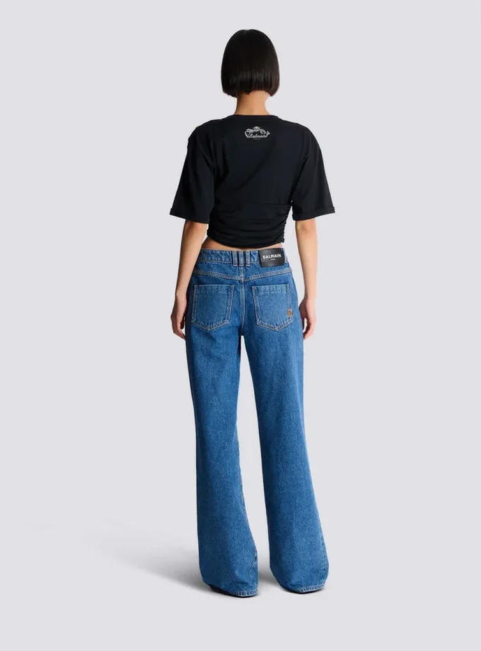 Kurzes T-Shirt mit Krawatte Kurzes T-Shirt mit Krawatte