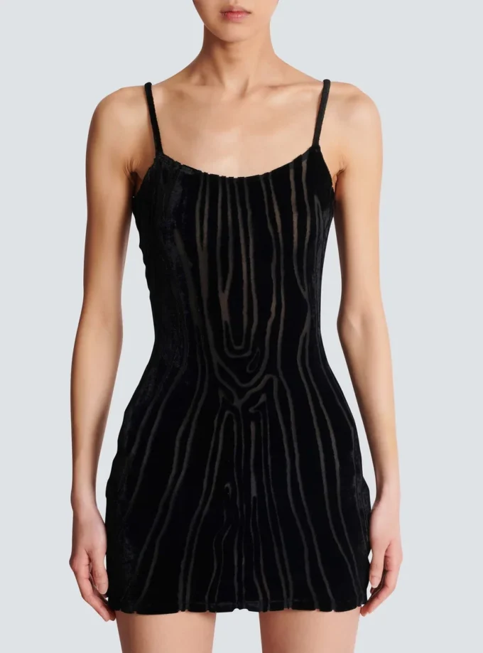 Kurzes Trägerkleid aus Samt mit Zebradruck Kurzes Trägerkleid aus Samt mit Zebradruck