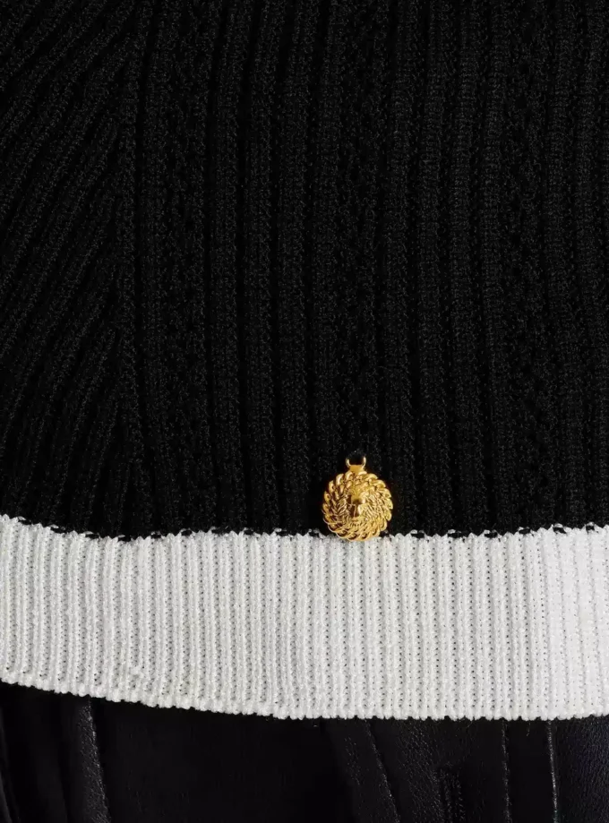 Kurzärmeliges Strickoberteil Kurzärmeliges Strickoberteil