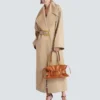 Langer Trenchcoat aus Baumwollgabardine Langer Trenchcoat aus Baumwollgabardine