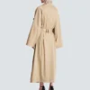Langer Trenchcoat aus Baumwollgabardine Langer Trenchcoat aus Baumwollgabardine