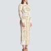 Langes, bedrucktes Bodycon-Kleid mit Balmain-Foulard-Muster Langes, bedrucktes Bodycon-Kleid mit Balmain-Foulard-Muster