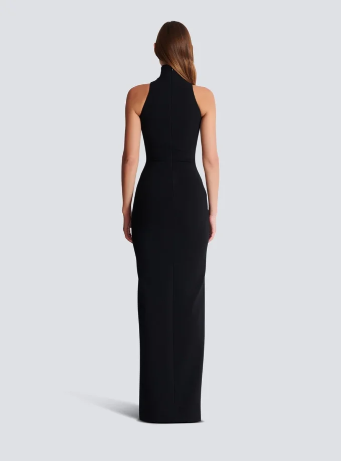 Langes, besticktes Kleid mit Schlitz Langes, besticktes Kleid mit Schlitz