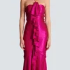 Langes drapiertes Bustierkleid mit verzierten Details Langes drapiertes Bustierkleid mit verzierten Details