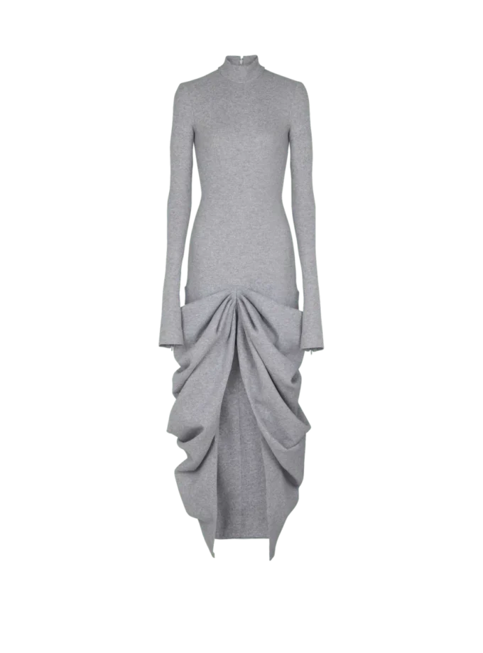 Langes, drapiertes Kleid aus Baumwollstrick Langes, drapiertes Kleid aus Baumwollstrick