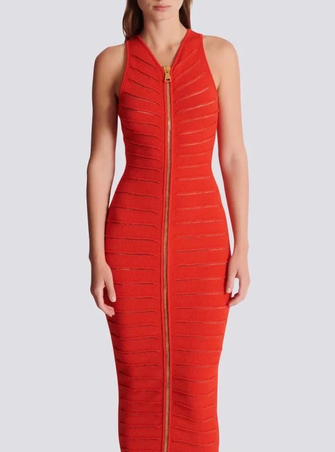 Langes, ärmelloses Kleid aus Strick Langes, ärmelloses Kleid aus Strick