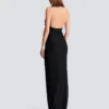 Langes Strickkleid mit Neckholder Langes Strickkleid mit Neckholder