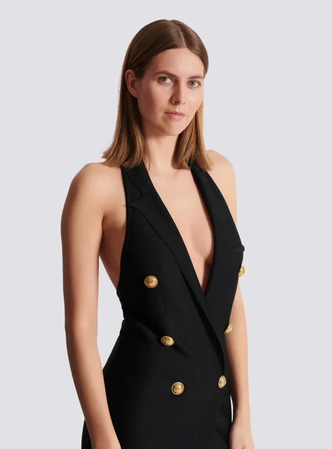 Langes Strickkleid mit Neckholder Langes Strickkleid mit Neckholder