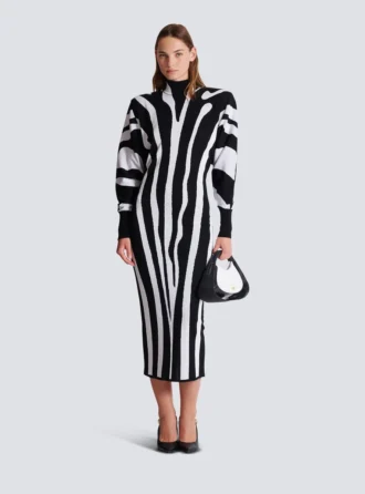 Langes Strickkleid mit Zebra-Intarsien