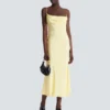 Langes Trägerkleid aus Seidensatin