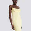 Langes Trägerkleid aus Seidensatin