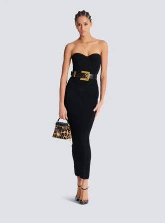 Langes trägerloses Strickkleid