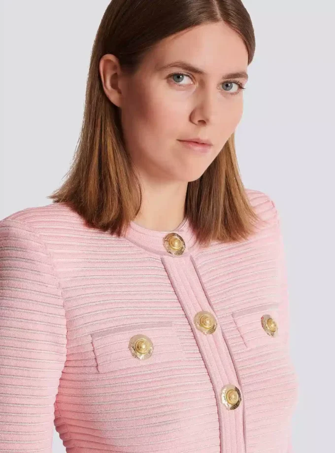 Langärmelige Strickjacke mit Struktur Langärmelige Strickjacke mit Struktur