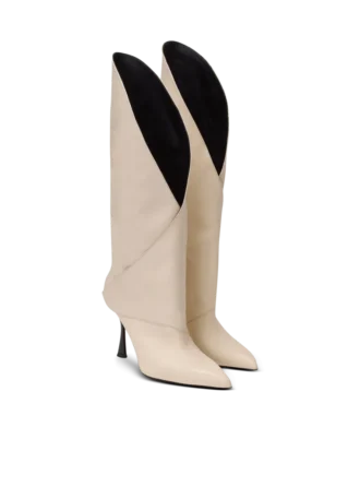 Lederstiefel mit gedrehtem Absatz