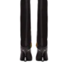 Lederstiefel mit gedrehtem Absatz Lederstiefel mit gedrehtem Absatz