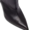 Lederstiefel mit gedrehtem Absatz Lederstiefel mit gedrehtem Absatz