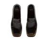 Loafer aus glasiertem Leder mit eckiger Zehenpartie Loafer aus glasiertem Leder mit eckiger Zehenpartie