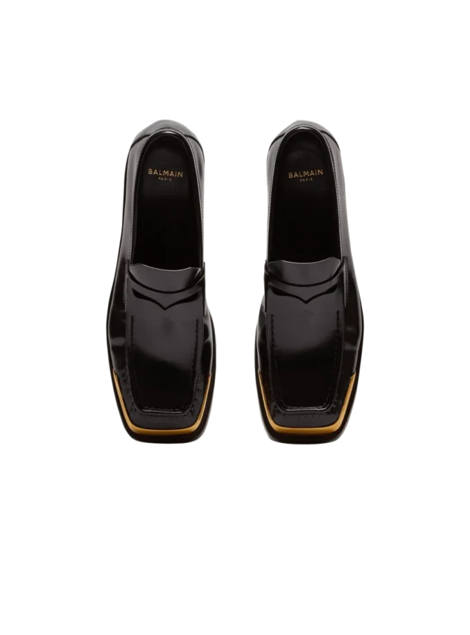 Loafer aus glasiertem Leder mit eckiger Zehenpartie Loafer aus glasiertem Leder mit eckiger Zehenpartie