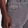 Locker sitzende Cargo-Jeans aus Denim Locker sitzende Cargo-Jeans aus Denim