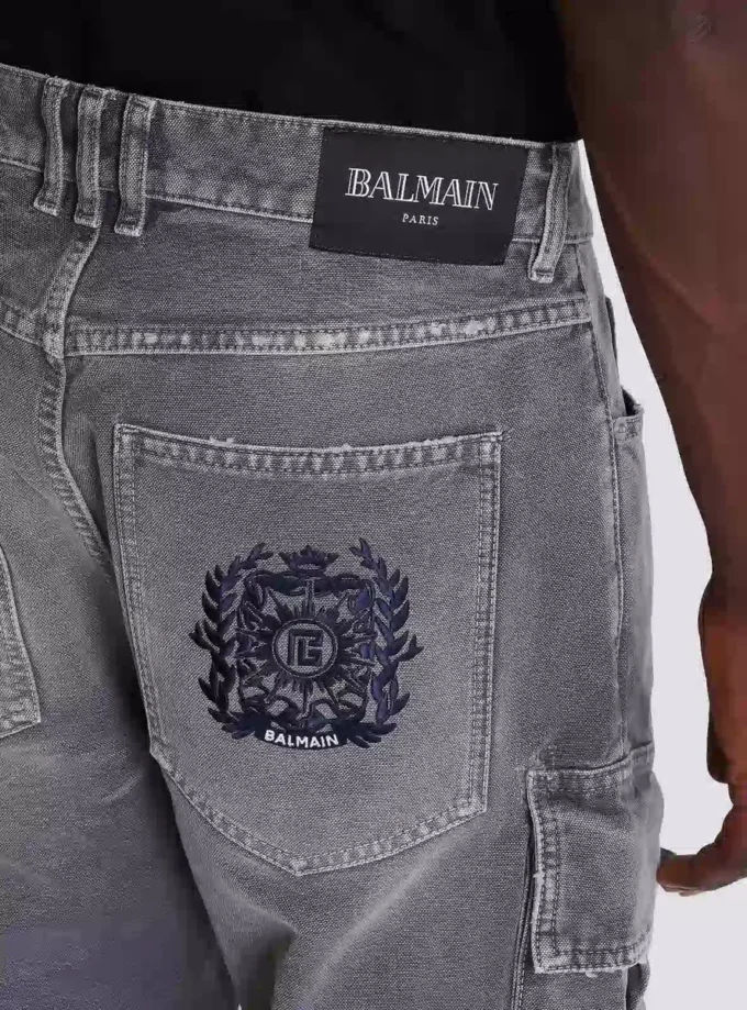Locker sitzende Cargo-Jeans aus Denim Locker sitzende Cargo-Jeans aus Denim